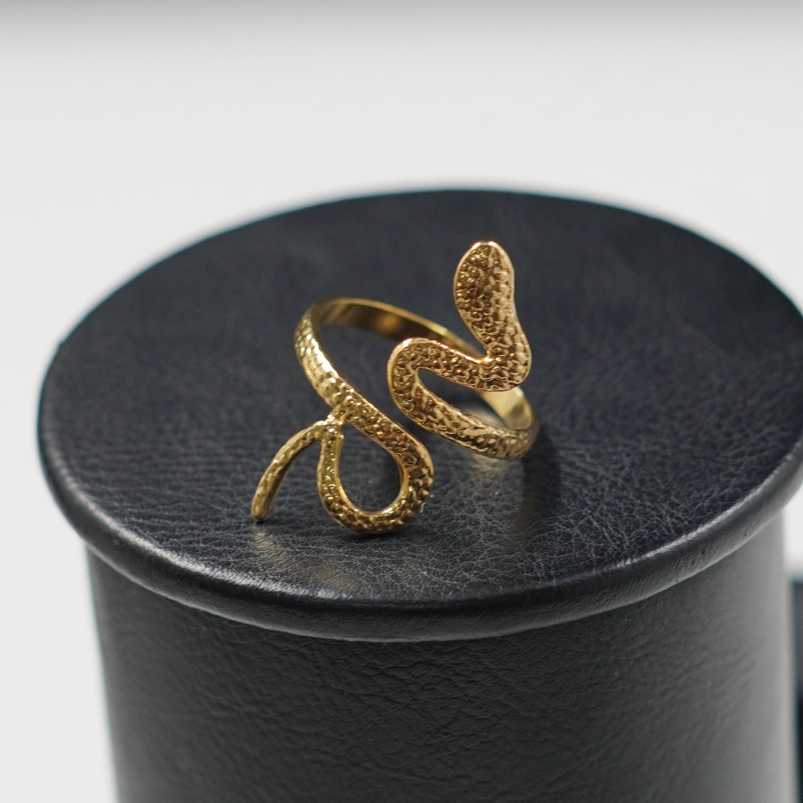 Miniatura 2 de ANILLO SERPIENTE DORADO LARGO ACERO